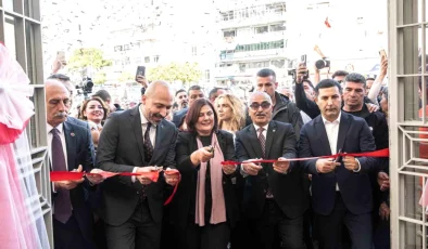 Aydın’ın Tarihi Efes Sineması Kültür Merkezi Olarak Açıldı