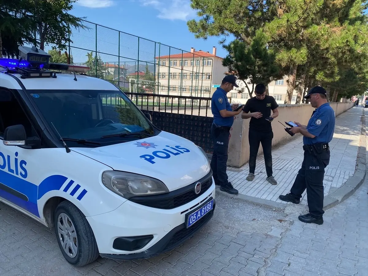 Gümüşhacıköy İlçe Emniyet Müdürlüğü Okul Çevresinde Güvenlik Tedbirlerini Artırdı