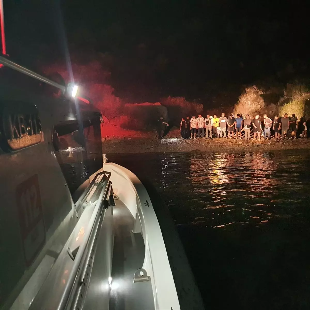 Marmaris’te 16 Göçmen Kurtarıldı, 20 Göçmen Yakalandı